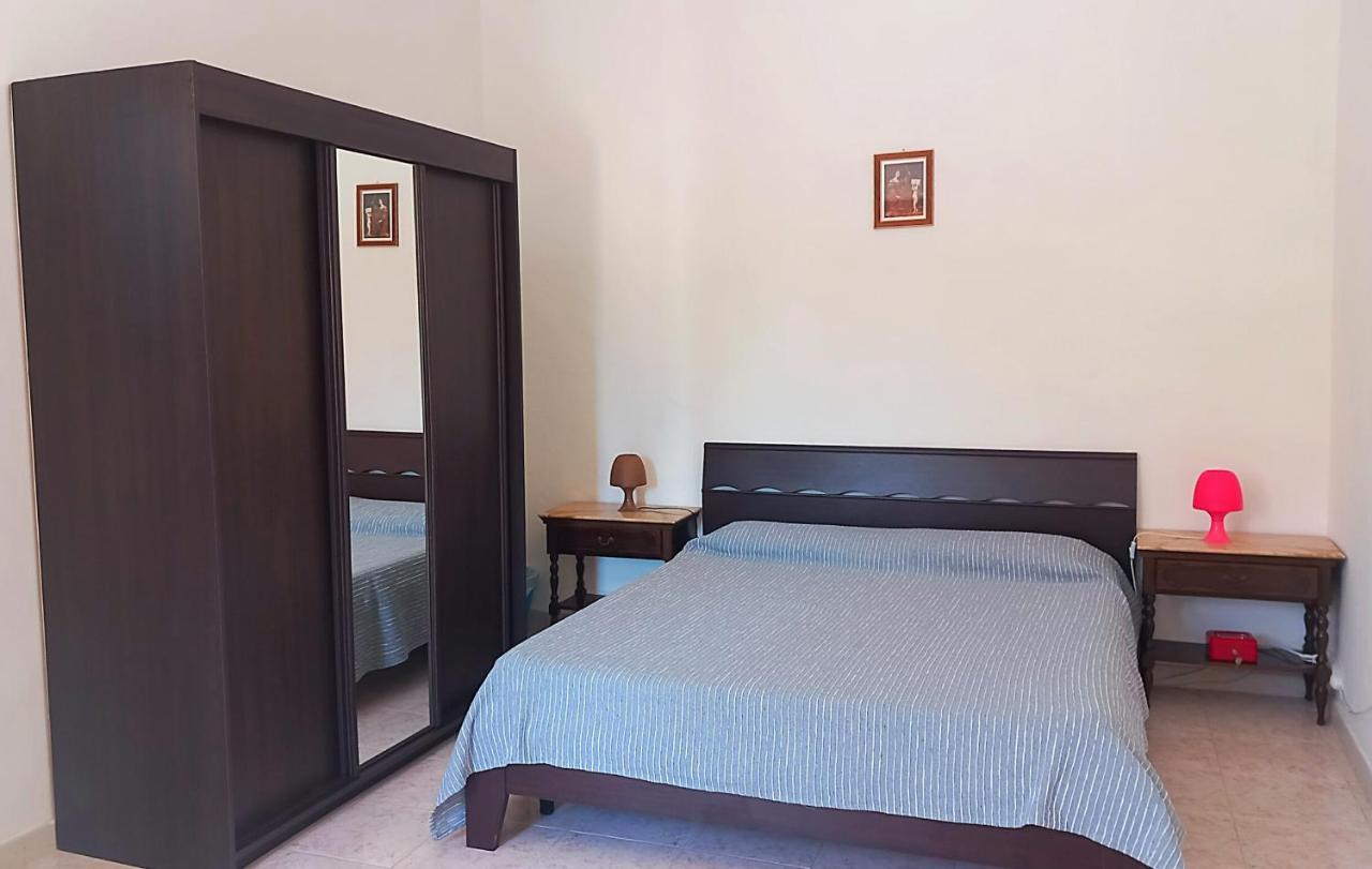 אולמדו B&B Il Cortile Del Sole מראה חיצוני תמונה